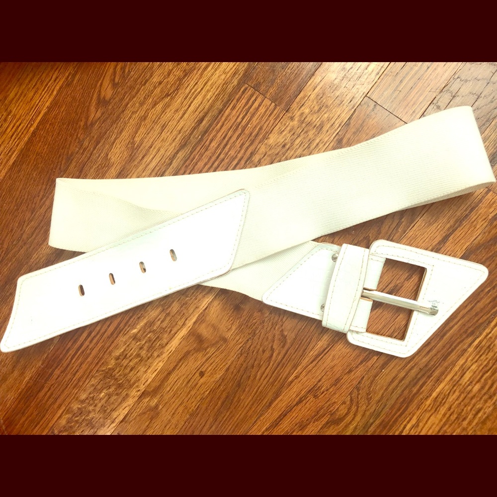 Vintage 80’s white belt